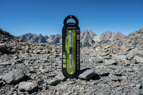 Tombow AirPress Pressurized Ballpoint Pen: All-Weather Retractable Pen 0.7mm