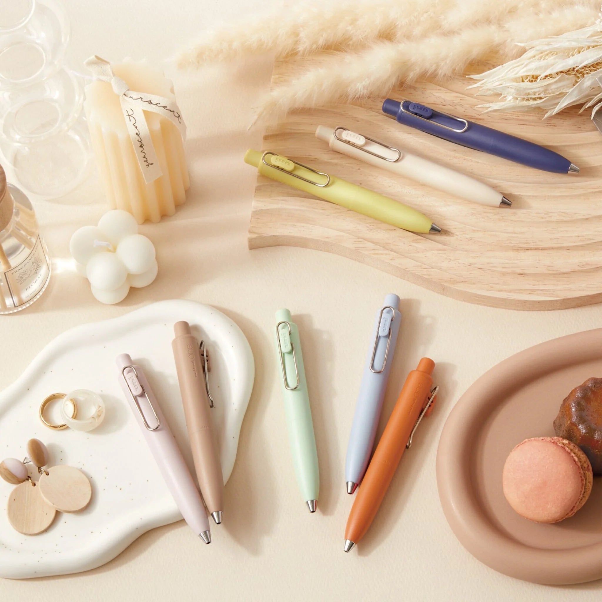 Uni-ball ONE P Gel Pen: Pocket-Sized 